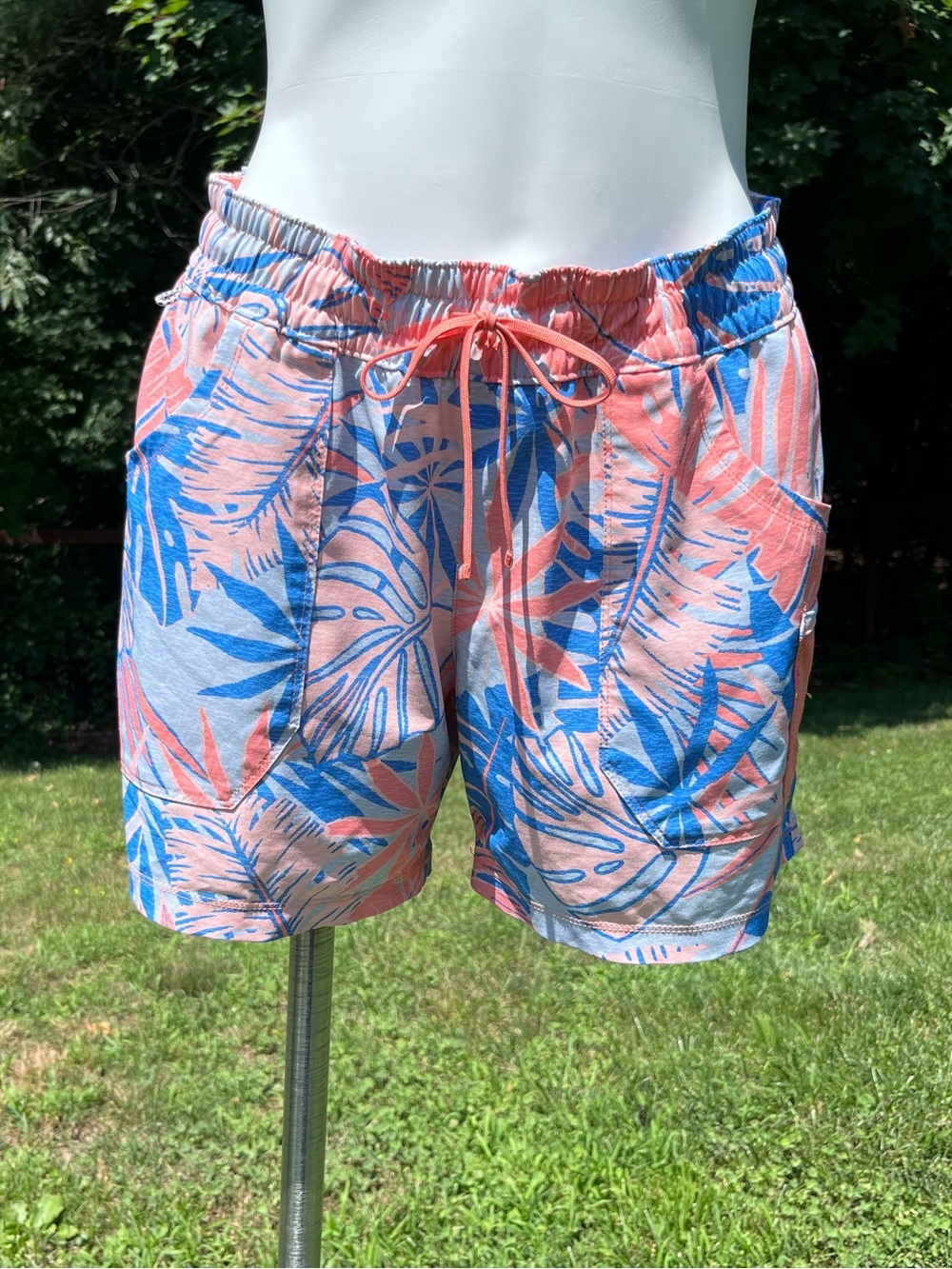 Columbia neon pastels tropical print PFG outdoor sport shorts size M